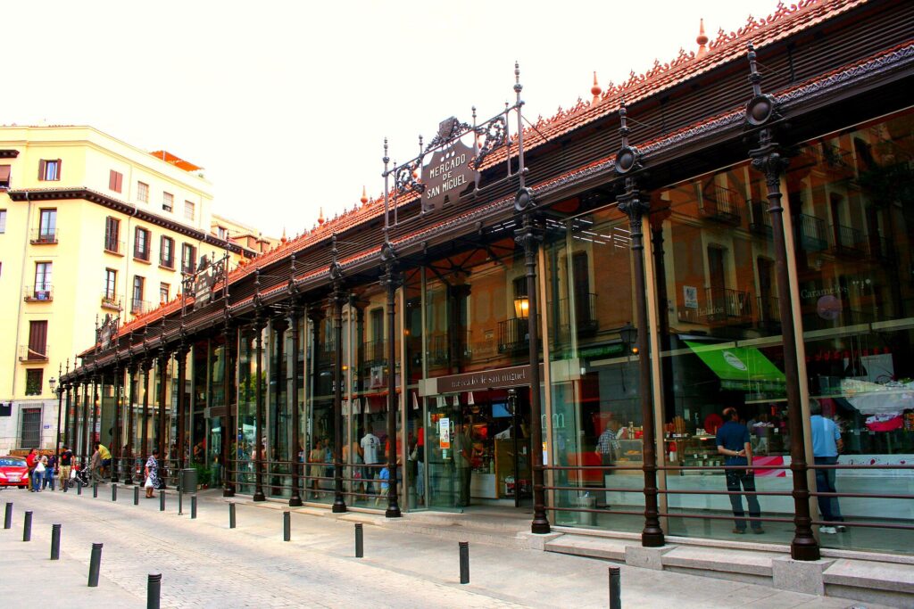 Interior del Mercado de San Miguel en Madrid