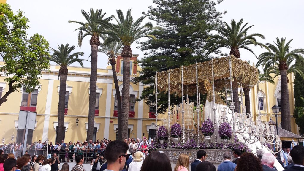 Procesión de Semana Santa en Lebrija (Sevilla)