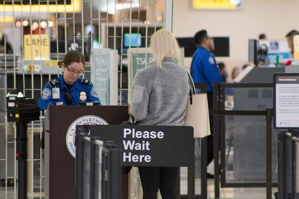 Control de seguridad de un aeropuerto