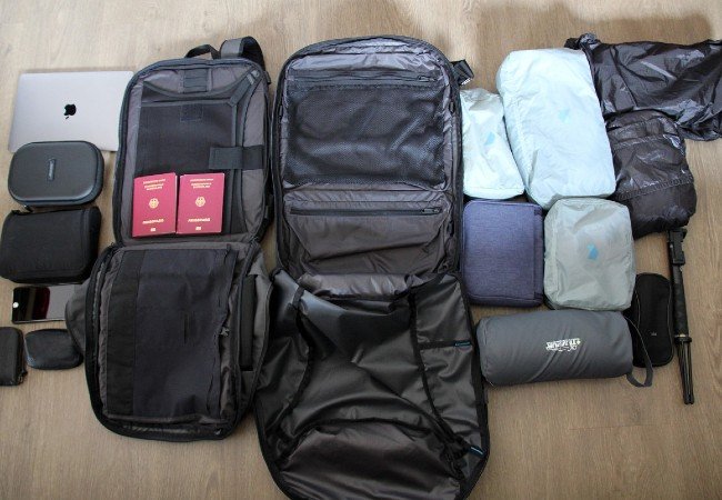 que llevar en la mochila para viajar barato